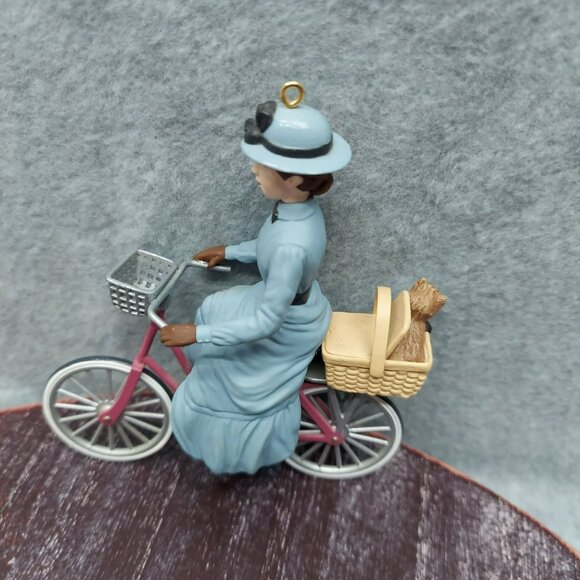 Wizard Of Oz  Miss Gulch Hallmark Ornament Toto  with Box - Picture 6 of 7